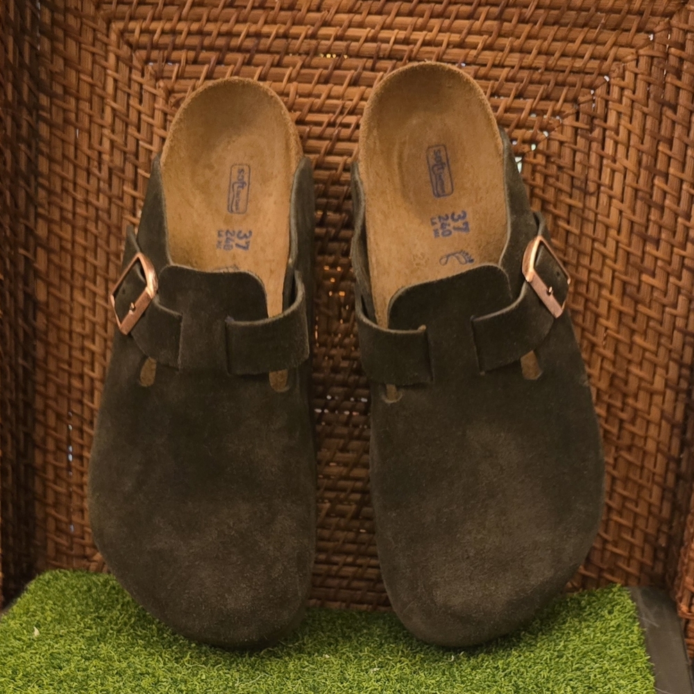 Birkenstock Brown Suede Clogs with Buckle LIKE NEW